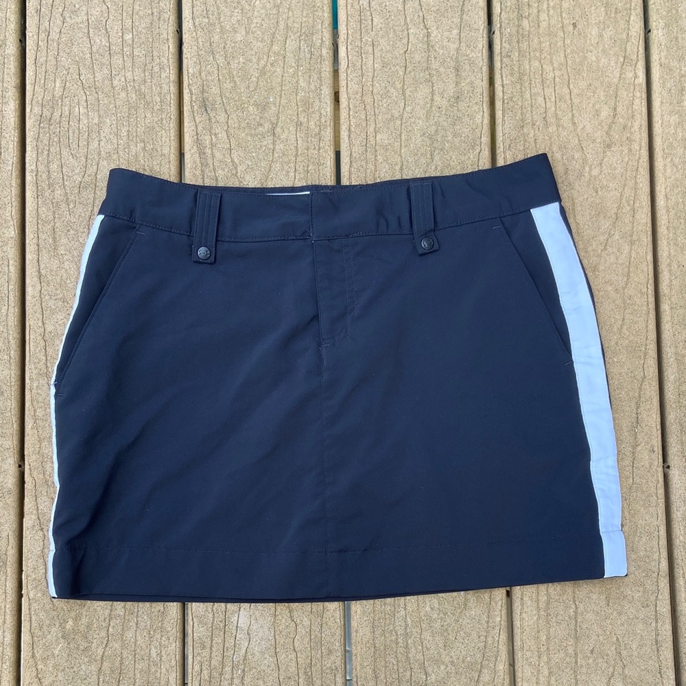 Under Armour Women’s Black Golf / Athletic Skort with White Stripes